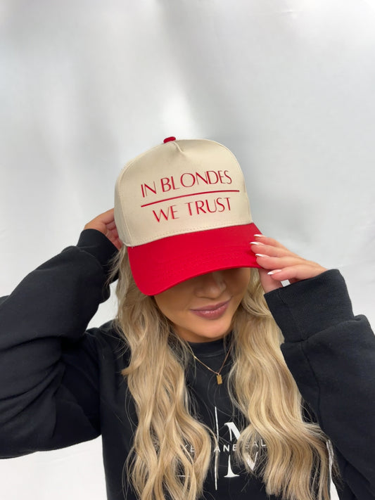 IN BLONDES WE TRUST Luxe Mane Trucker